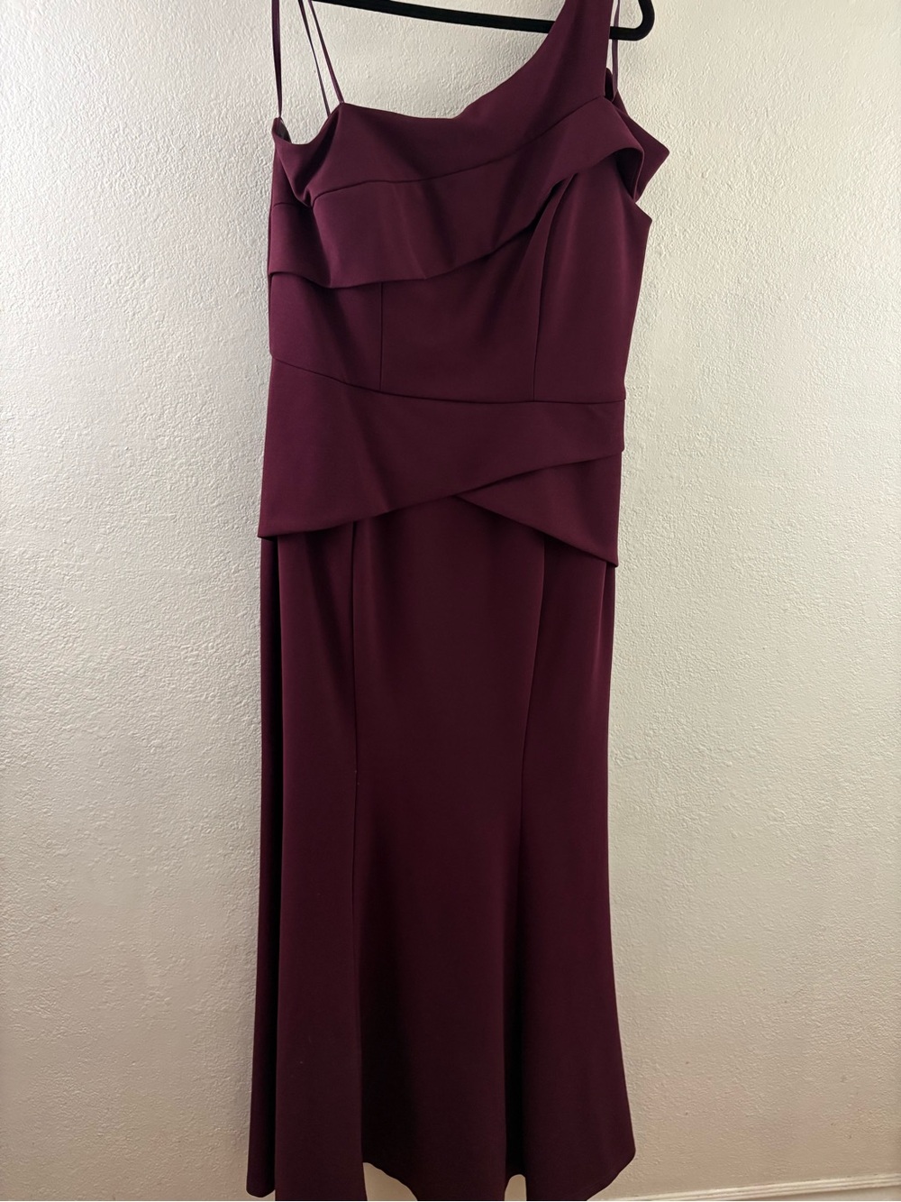 Cachet Deep Purple Crepe One-Shoulder Peplum Evening Gown size 14